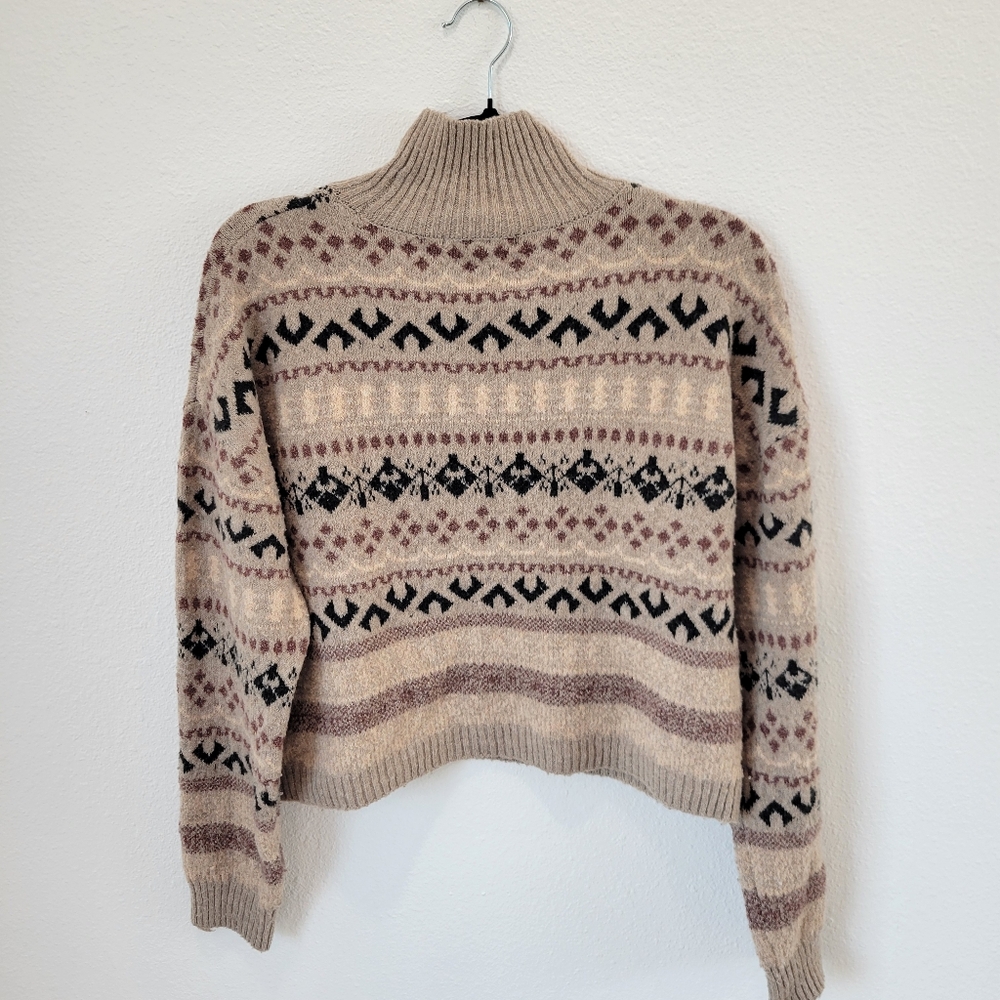 Forever 21 Beige Nordic Geometric Mock Turtleneck Sweater Women’s S - Picture 4 of 4